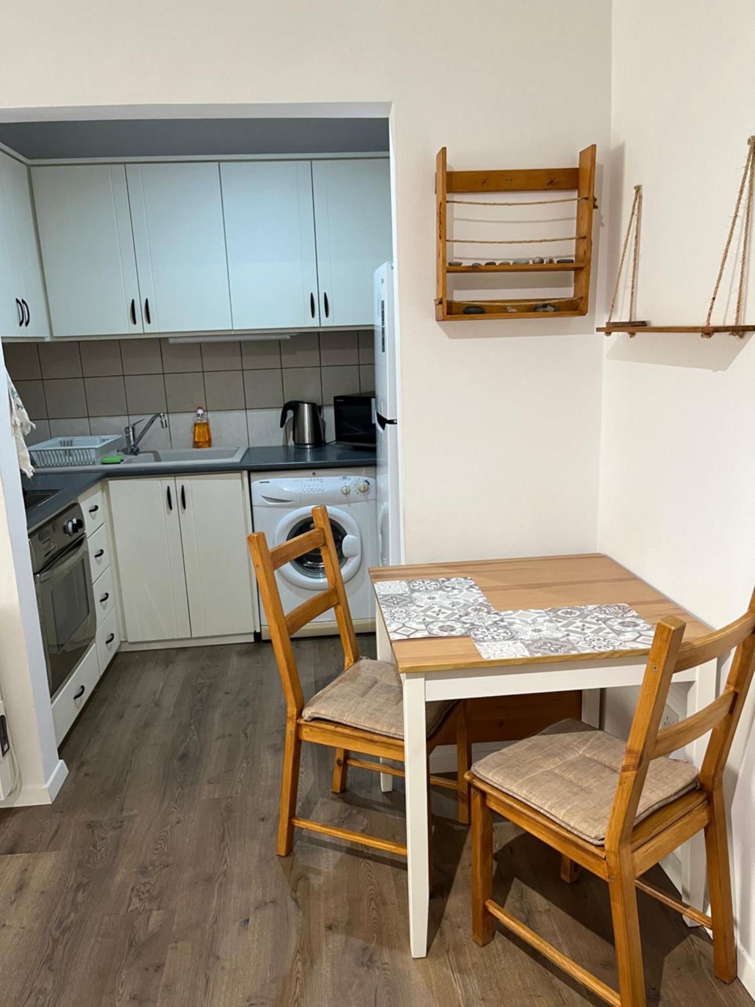 Apartment In Residential Complex With Pool Klorakas Eksteriør bilde